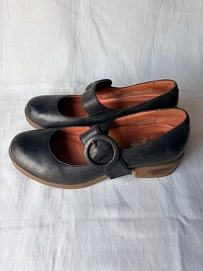 Women’s Black Leather Mary Jane Flats with Decorative Buckle